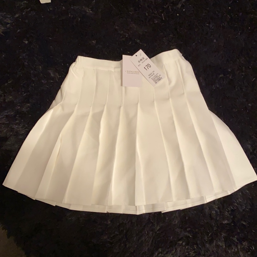 White pleated tennis skirt